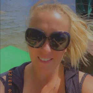 Meet your Posher, Phyllis